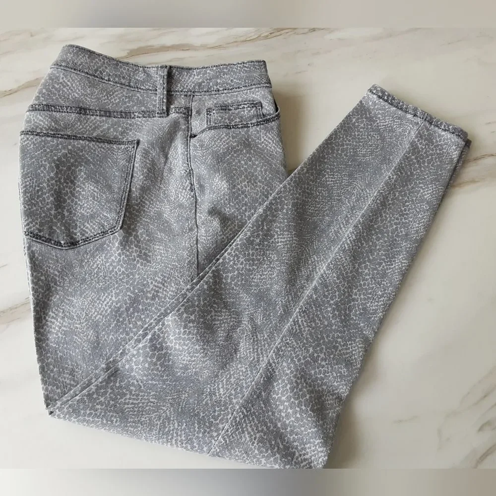 UNIVERSAL THREAD High Rise Skinny Stretch Light Gray Snake Print Jeans Sz 12/31R
